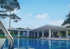 Appartement, 2 chambres, accessible aux personnes à mobilité réduite, balcon | Piscine