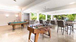 Apartamento, 2 quartos, acessível, sacada | Sala de jogos