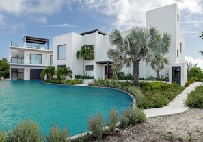 Exterior - Spacious 7-bedroom villa in beautiful Leeward Settlement with AC (Leeward)