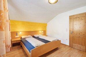 2 bedrooms, WiFi, bed sheets