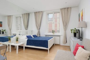 Bügeleisen/Bügelbrett, Reisekinderbett, WLAN, Bettwäsche