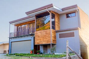 Exterior - Spectacular house with jacuzzi, fireplace and BBQ in the mountains of Zarcero (Laguna)