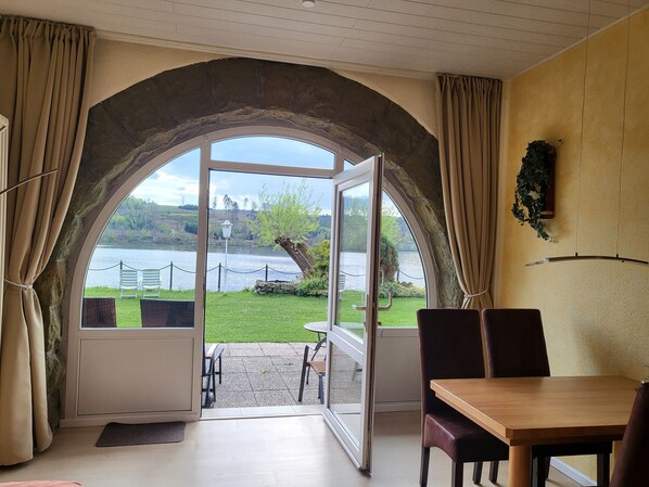 تناول الطعام