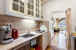 冰箱、烤箱、炉灶、洗碗机