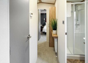 Unclassified image, 3 of 10, button - 1 bedroom accommodation in Eaton, Congleton (Eaton, Congleton)