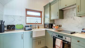 Refrigerador, horno, placa de cocina, tostadora