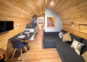 Living area - Luxury Castle Pod with Hot Tub Pet Friendly (Haltwhistle)