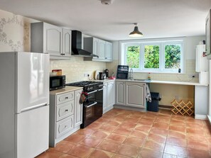 Private kitchen - 4 bedroom accommodation in Broadstairs (Broadstairs)