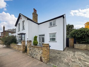 Exterior - 4 bedroom accommodation in Broadstairs (Broadstairs)