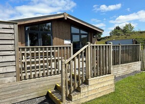 Exterior - Luxury Holiday Lodge with Hot Tub (Haltwhistle)