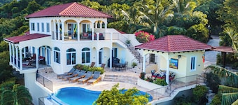 AnaCapri Estate-Beautiful Caribbean Villa with pool and sea views