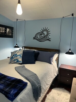 3 bedrooms, free WiFi, bed sheets - Cozy, Clean Lakefront Cabin on Emma Lake (Christopher Lake)