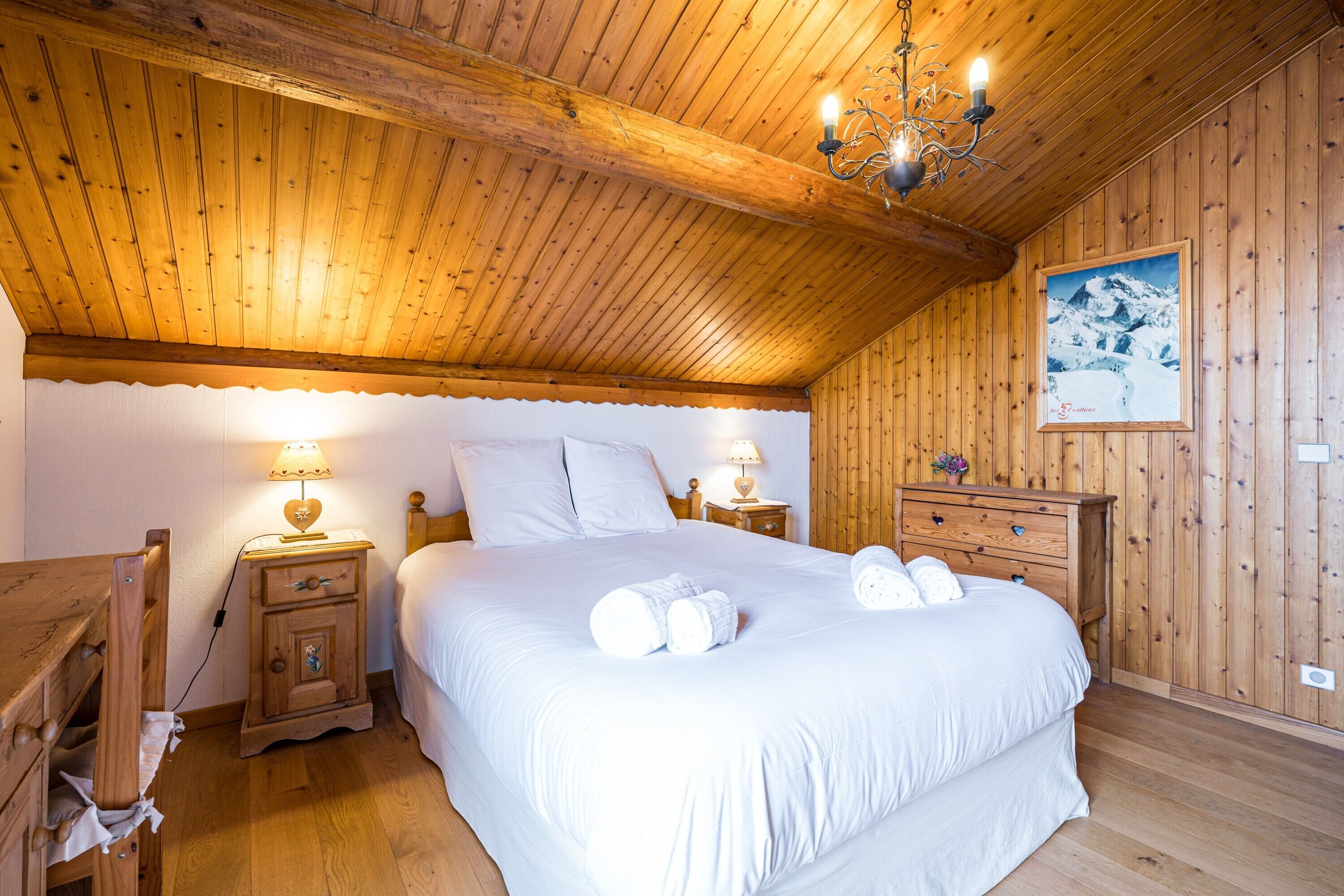 4 chambres, fer et planche à repasser, Wi-Fi, draps fournis