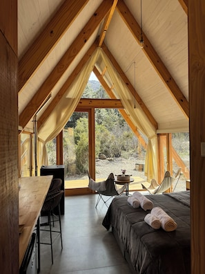 舒適加層、遮光布/窗簾、免費無線上網、床單