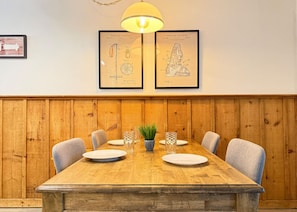 Dining - BlueBird Escape- Pool, Near Bike Park and Golf! (Killington)