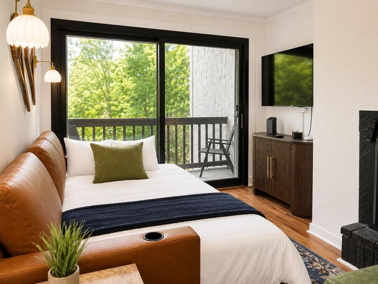 2 bedrooms, travel crib, WiFi, bed sheets