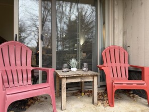 Terrace/patio - Little Bear Landing- Pool, Bike to resort! (Killington)