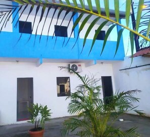 Hiên