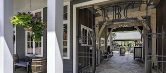 Steps to Sunrise Lift, Updated 3BR Townhome