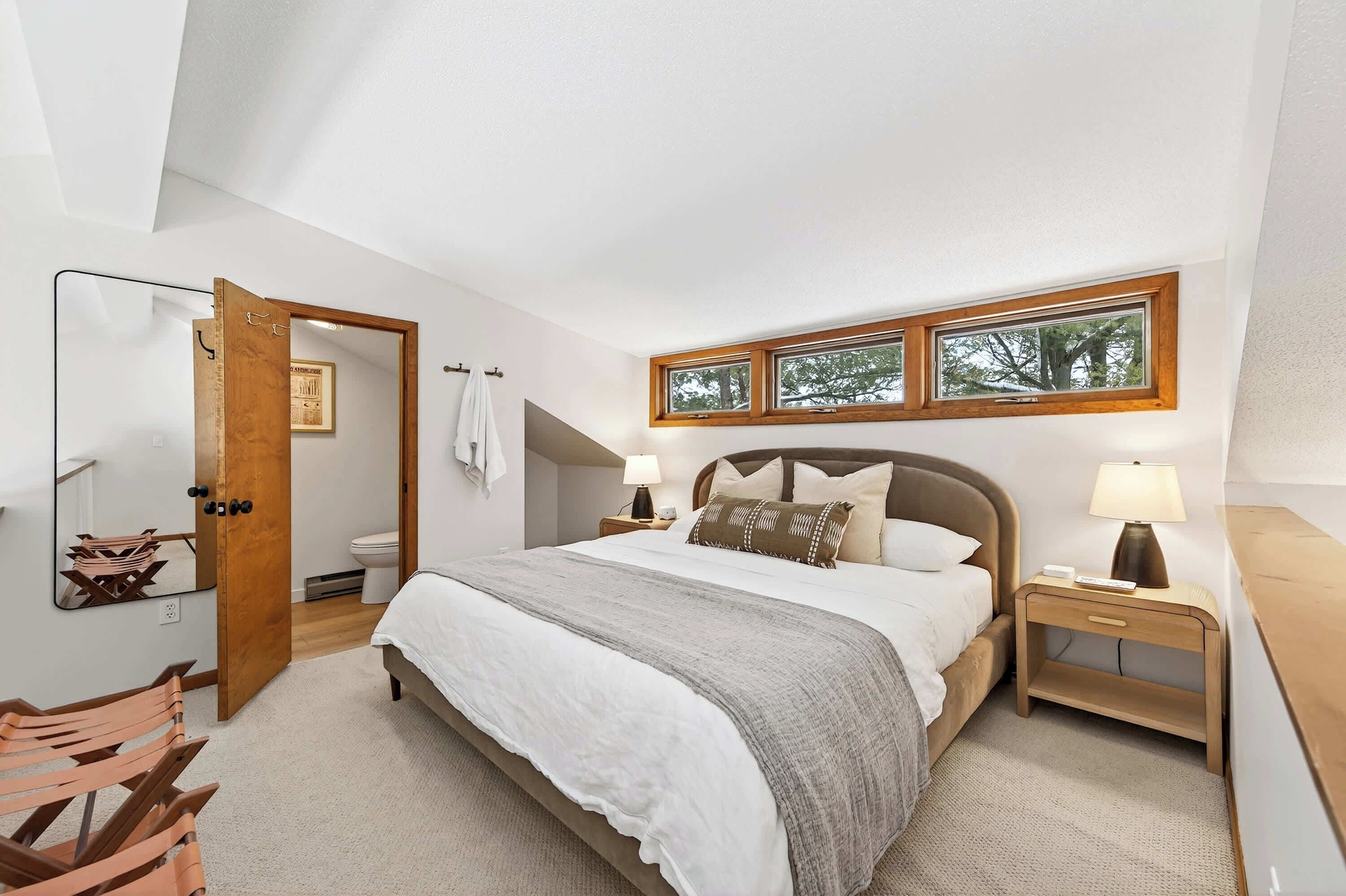 3 bedrooms, desk, iron/ironing board, WiFi