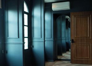 Deluxe Suite, City View | Egyptian cotton sheets, premium bedding, memory foam beds - The Sapphire Room (Mexico City)