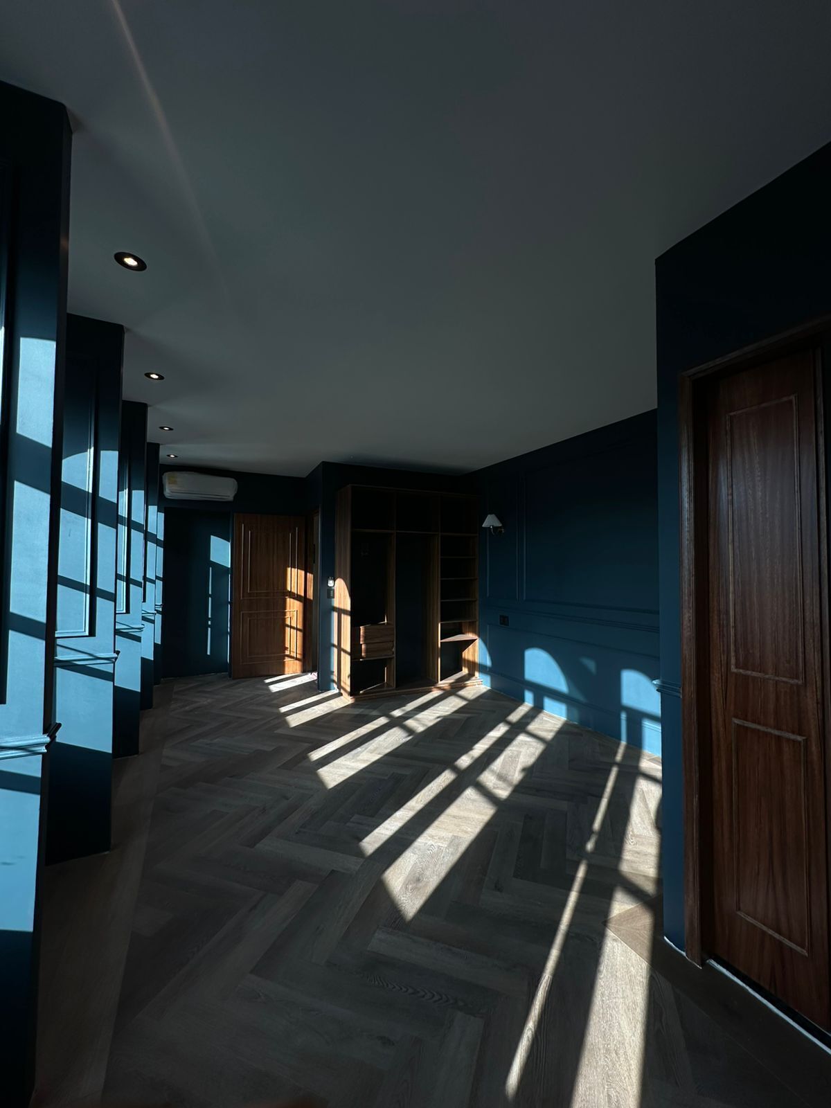 Deluxe Suite, City View | Egyptian cotton sheets, premium bedding, memory foam beds