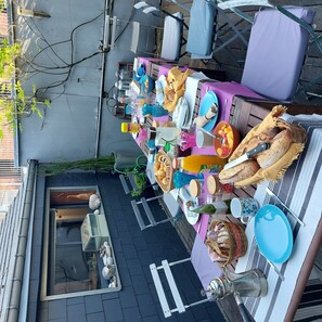 تناول الطعام بالخارج