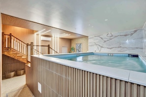 Piscine couverte, piscine chauffée