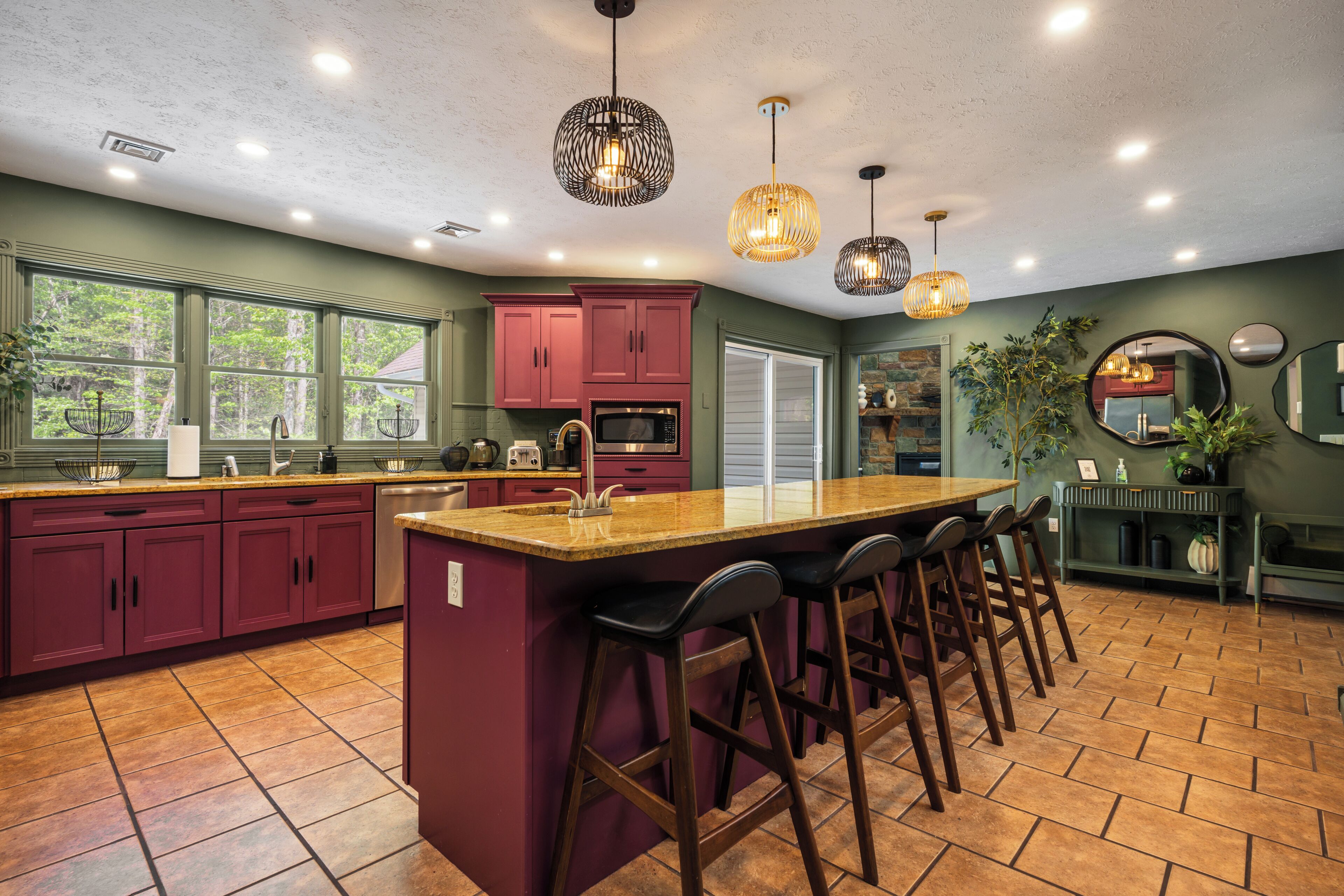Gourmet kitchen with plenty of space for the whole group to cook together