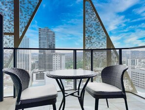 Dining - Central & Spacious Apt in Rundle Mall with Balcony (Adelaide)