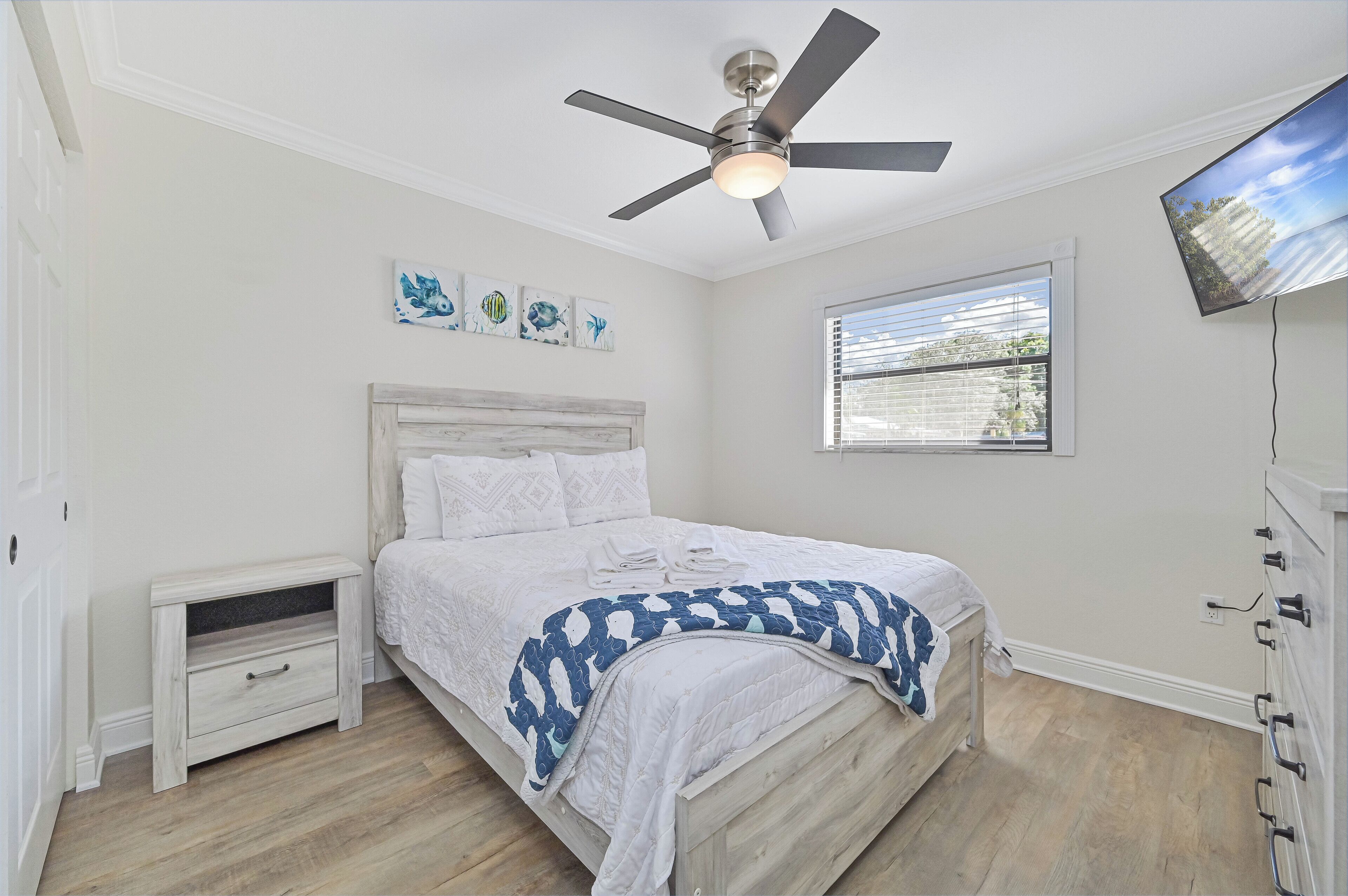 2 habitaciones, tabla de planchar con plancha y wifi gratis 