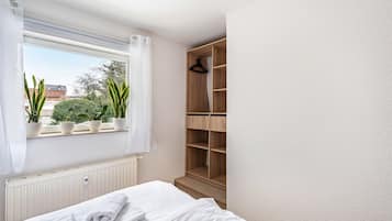 2 bedrooms, WiFi, bed sheets