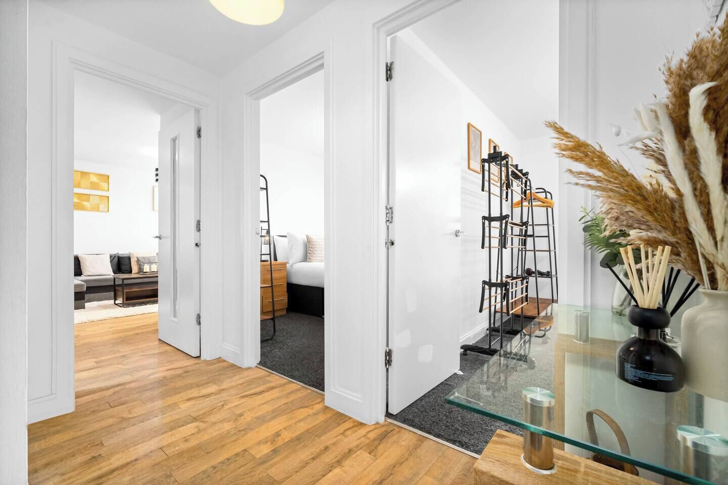 المنشأة من الداخل