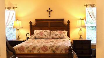 3 habitaciones, tabla de planchar con plancha, internet y ropa de cama