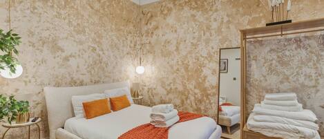 1 bedroom, iron/ironing board, Internet, bed sheets