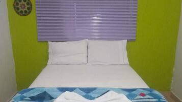 Suite econòmica | Cortines opaques, planxa i posts de planxar i wifi gratuïta