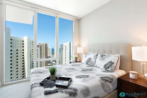 2 bedrooms, desk, iron/ironing board, free WiFi - 34th FL Allure Waikiki | Parking | Pool | City & Mtn Views (Honolulu)