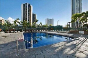 Pool - 8th Fl Waikiki Sunset | Parking | Pool | AC (Honolulu)