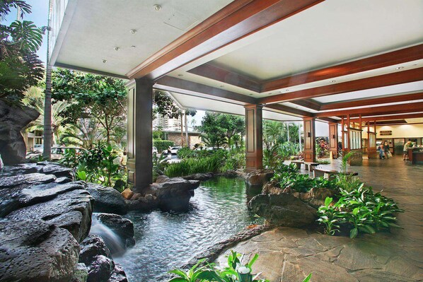 Spa - 31st Fl Waikiki Banyan 1 BR Condo | Ocean View | Parking (Honolulu)