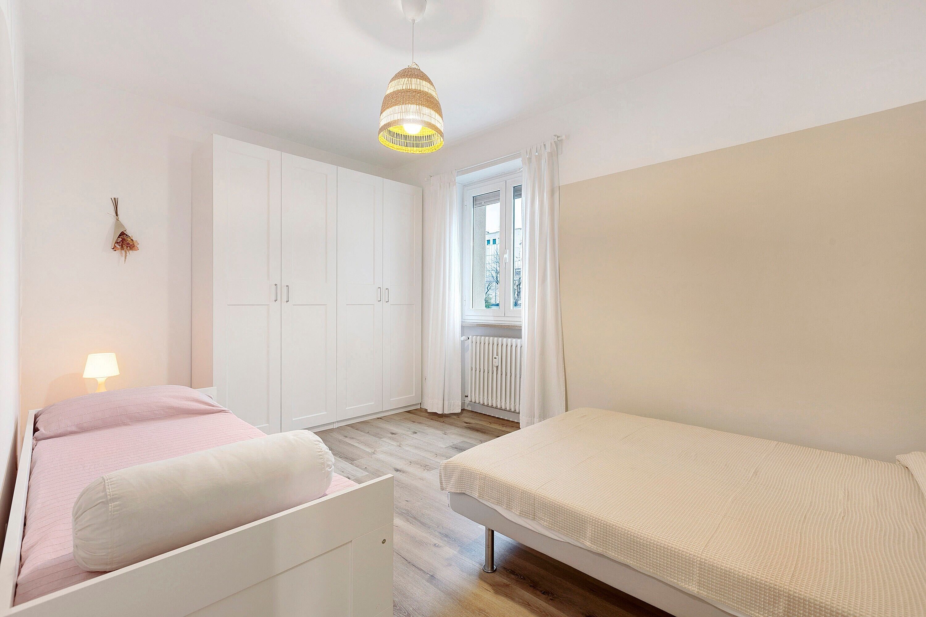 2 makuuhuonetta, silitysrauta/-lauta, Wi-Fi, vuodevaatteet