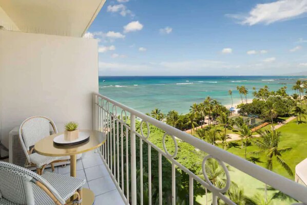 Property grounds - 10th Fl Waikiki Shore Studio | Beach front | AC (Honolulu)