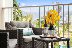 Property grounds - 7th Fl Aloha Lani  | Lanai | AC | Parking | Pool (Honolulu)