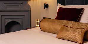 Desk, laptop workspace, free WiFi - The Royal Bell (Bromley)