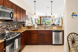 Microwave, oven, dishwasher, coffee/tea maker