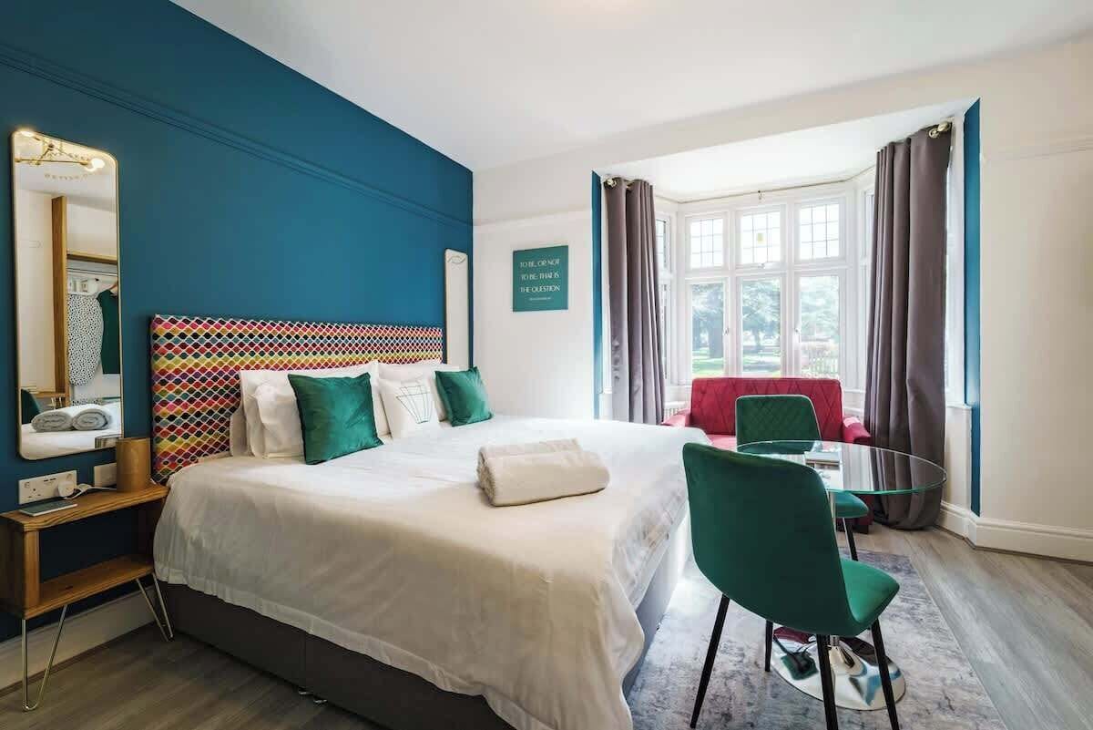 1 bedroom, iron/ironing board, travel crib, WiFi