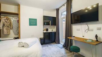 1 Schlafzimmer, Reisekinderbett, WLAN, BettwÀsche