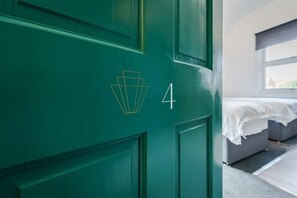 1 chambre, lit parapluie, Wi-Fi, draps fournis