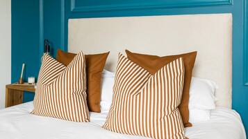 1 bedroom, travel crib, WiFi, bed sheets