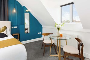 1 間睡房、書桌、Wi-Fi、床單