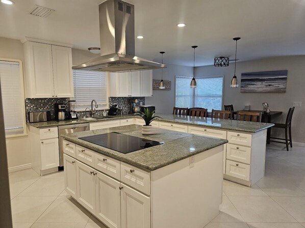 Private kitchen - Modern-Walk To Beach-3BR/2BA-Coastal Getaway-Pets Welcome (Long Beach)